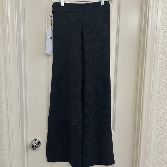 NWT Black ALO Snuggle Up Sweater High-Waist Wide Leg Pant Size XS (2-4) - Picture 4 of 10